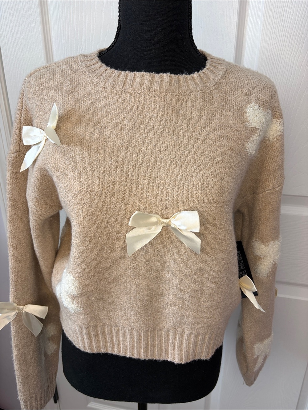 Derek Heart Bow Accent Crewneck Sweater size large NEW